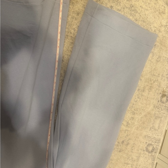 ALO Yoga Blue Track Pants & Joggers - Picture 7 of 10